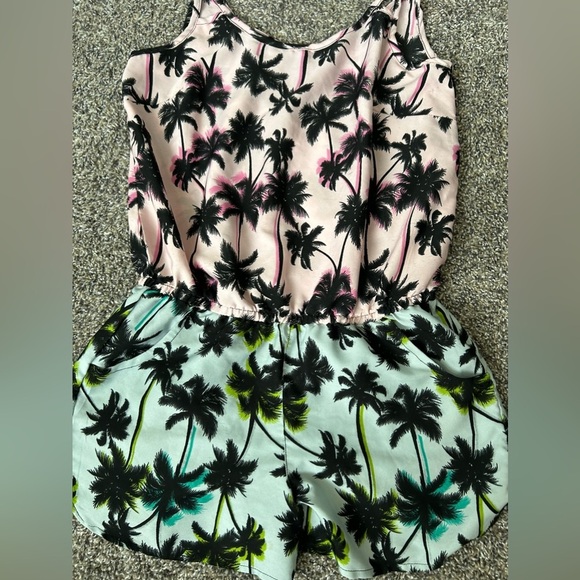 5/$25 Harmony + Havoc tropical short jumper lightweight size medium fits small - Picture 3 of 10